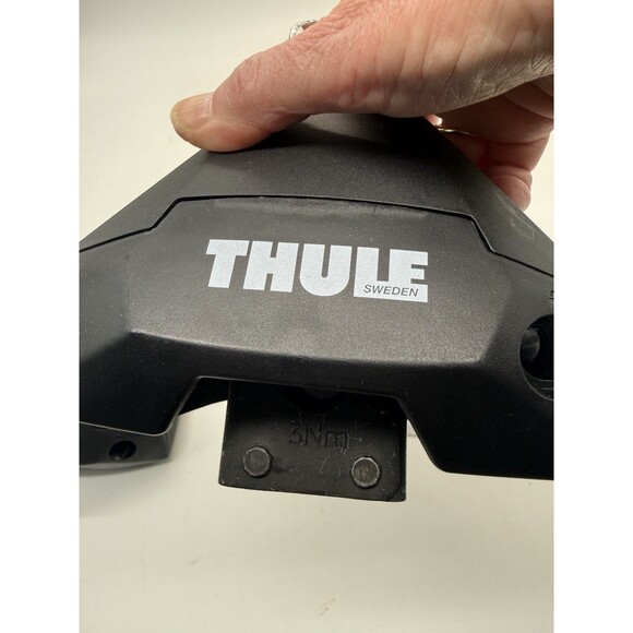 Thule 710500 Roof Racks, Evo Clamp Erow Foot Pack of 2 Feet - Picture 10 of 11